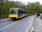Doppeltraktion aus sechachsigen Gelenkstadtbahnwagen ...  Daniel Siegele 27.02.2009