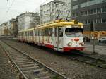 DUEWAG-Einrichtungsachtachser der K�lner Verkehrsbetriebe am Barbarossaplatz in K�ln als Linie ...