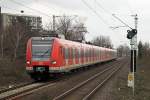 423 383 ist hier auf der S1 nach Wiesbaden unterwegs ...