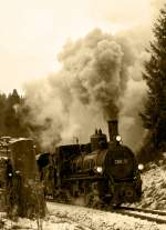 399.01 am 07.12.2008 bei der Ausfahrt aus der Haltestelle Fassldorf ...
