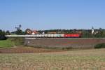 MEG-Zementzug mit 143-Doppel nach Regensburg in der N�he von Laaber. ...