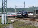 Erwartungsgem�� zog die M�rklin-120 (120 159-9) den IC 73931 nach ...