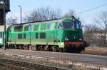 Kostrzyn/K�strin (Polen), 25.03.2009, SU45-174 vor einem Zug nach Warschau  ...