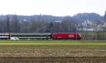 RE 460 mit IR 2140 kurz nach der Ausfahrt in ...