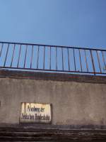 Privatweg der Deutschen Bundesbahn.
Dieses Schild h�ngt an der Unterf�hrung des ...