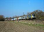 br-182-private ES64U2-025 mit einem Containerzug zwischen Rethen und Sarstedt