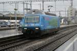 re-460-lokportraits Re 460 071-4 n�hert sich am 28.3.09 bei str�mendem Regen dem sch�tzenden Dach des Z�rcher Hautbahnhof, unter dem auch ich stand.