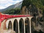 Landwasserviadukt mit RhB Ge ...  Heinz Stoll 01.04.2009