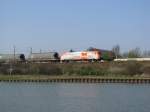 E-Lok 185 der Havelländischen Eisenbahn AG (hvle) bei der Einfahrt ... E-Lok 185 der Havelländischen Eisenbahn AG (hvle) bei der Einfahrt ...