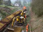 Weichenaustausch vor dem Gemmenicher ...  Mario Sch�rholz 05.04.2009