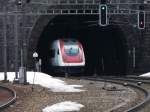 icn SBB - ICN bei der Fahrt in den S�den im Gotthardtunnel in G�schenen am 08.04.2009