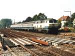 BR 216 216 011-7 mit E 6427 Leer-Oldenburg auf Bahnhof Bad Zwischenahn am 14-09-1991. Bild und scan: Date Jan de Vries.