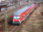 doppelstock-steuerwagen-1-gattung Am S-Bahnhof Leipzig Ost vorbei f�hrt die S11 von Leipzig nach Wurzen am 04.04.2009.