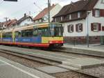 Ein GT 8 der AVG in Langensteinbach Bahnhof auf Gleis ...