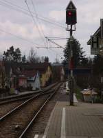 Das Ausfahrts Signal in Langensteinbach Bahnhof. Weiter hinten die Weiche ...