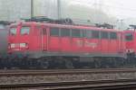 Die 140 585-1 steht ...  Eric Otten 14.04.2009