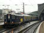 Re 4/4 10008 der Centralbahn AG steht mit Sonderzug in ...
