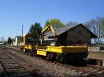 SKL 126 LK mit Beiwagen am 21.04.09 im Bahnhof Schlettau. ...