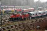 Zwei 362er rangieren am 04.04.09 im Bw Leipzig S�d.  ...