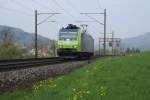 Re 485 018-6 befindet ...  Sandro Gadola 23.04.2009