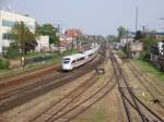 ICE 22 Richtung Dortmund f�hrt am 1.Mai.09 durch Wien Penzing. ...