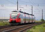 4124 009 als S60 von Wien S�dbahnhof(Ost) nach Bruck/Leitha. Gramatneusiedl, ...