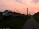 In dieser herrlich romantischen Abendstimmung n�hert sich ICE 1515 ca. ...
