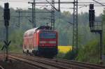 143 355 schiebt RB 17324, Dresden-Zwickau, Chemnitz entgegen, kurz hinter ...