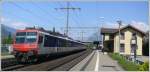 R7836 mit RBDe 560 nach Ziegelbr�cke in Maienfeld. (03.05.2009)  ...