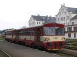br-810 810 183-4 mit Os 6311 Frydlant v Cechach-Liberec auf Bahnhof Liberec am 13-7-2007.