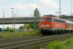 br-110-bugelfalte 110 292 zieht eine Regional Bahn an Regensburg Ost vorbei.13.09.07