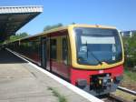S-Bahnlinie 75 nach S+U Bahnhof Spandau im S-Bahnhof Wartenberg.  ...