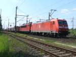 BR 185 mit Zugen 185 012-2 und eine 155er in Oberhausen-West am 2.5.2009