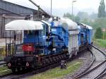 sondertransporte 20ax Tiefladewg. 83-81-9960202-3 der Fa. Felbermayr ist mit 'Trafo767' beladen und bildet den Zugschlu� bei SGAG 90040; 090430