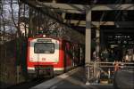 S-Bahn Hamburg Ein 472er hat als S21 nach Elbgaustra�e die Station Holstenstra�e erreicht. (11.04.2009)