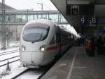 br-411-ice-t ICE-T mit dem ICE 27 nach Wien Westbhf bei der Zwischenstation in Regensburg Hbf, 5.01.2009
