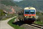 br-5047 Durch die Wachau f�hrt Triebwagen 5047 027 (Turbo ;O) als R 6120 von Krems nach Spitz an der Donau.Im Hintergrund ist Weissenkirchen zu sehen.
Joching 19.04.2009