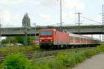 143 826 zieht eine ...  Raik Peters 05.05.2009