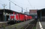 714 014-8 steht in ständiger Einsatzbereitschaft in Kassel Hbf. Rechts ... 714 014-8 steht in ständiger Einsatzbereitschaft in Kassel Hbf. Rechts ...