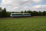 Am zweiten Fahrtag der Erzgebirgischen Aussichtsbahn sind 772 367-9 und ...