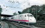 1985,der ICE-Experimental bei der Ausfahrt in HH-Sternschanze zur
Probefahrt nach Bremen. ...