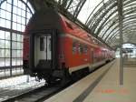 dresden-hbf Hier sind nur noch die 3 Waggons mal ohne Lok zu sehen. 15.05.2009
