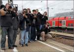 2009-05-16  Munchen Alle wollen die Selbe: Bahnbilderfotografen in M�nchen. 16.05.2009 (Matthias)