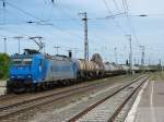 185 526 durchf�hrt mit einem Kesselzug den Bahnhof Stendal. (09.05.09) ...