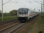 IC-Zuge und IC-Wagen Einfahrender IC 2212 Koblenz-Binz am 08.Mai 2009 in Velgast.