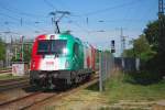 1x16-werbeloks 1216 004 wurde soeben von der Railjet Garnitur in Wien Penzing abgekuppelt und befindet sich auf dem Weg als Lokzug nach Wien West. Endlich habe die letzte in meiner Sammlung fehlende EM-Lok 'erlegen' k�nnen. (8.5.2009)