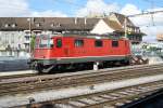 Re 4/4 II 11280 steht am 16.5.09 abgestellt in Thun. ...