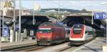 Re 460 041-7 trifft auf einen ICN In Z�rich HB. ...