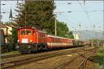 br-1245 1245.525 f�hrt mit Sdz 16234 von Zeltweg nach Salzburg.Anlass f�r diese Fahrt war das 70 Jahr Jubil�um dieser Lok.
Zeltweg 16.05.2009