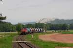 294 624 mit G�terzug bei Hirschau am 15.05.2009 (Strecke Amberg-Schnaittenbach) ...